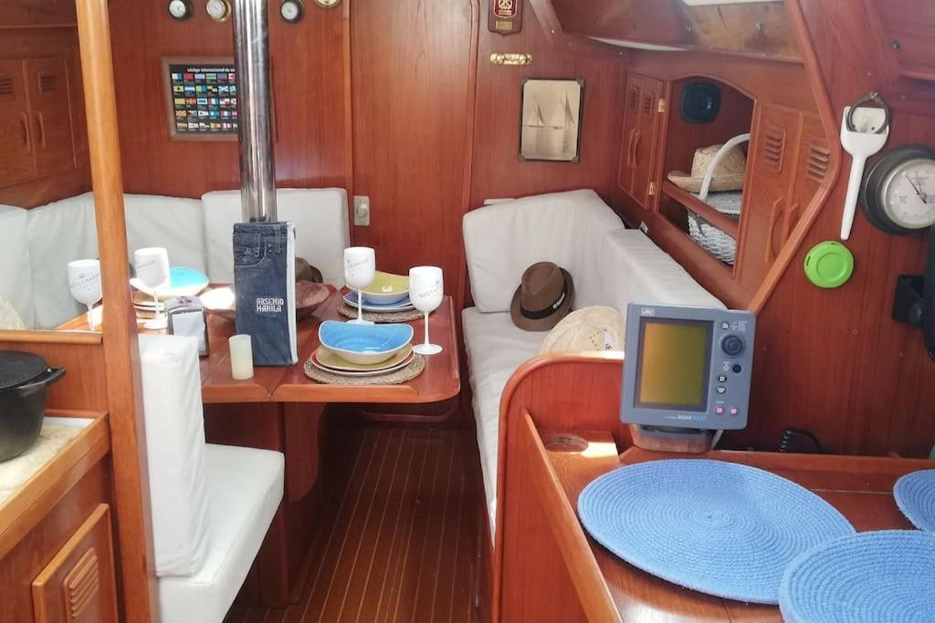 Boat-Apartamento Flotante Cadiz.. La Juanita Arroyo Buitenkant foto